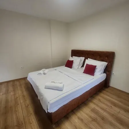 Elegant Loft Center Apartment *